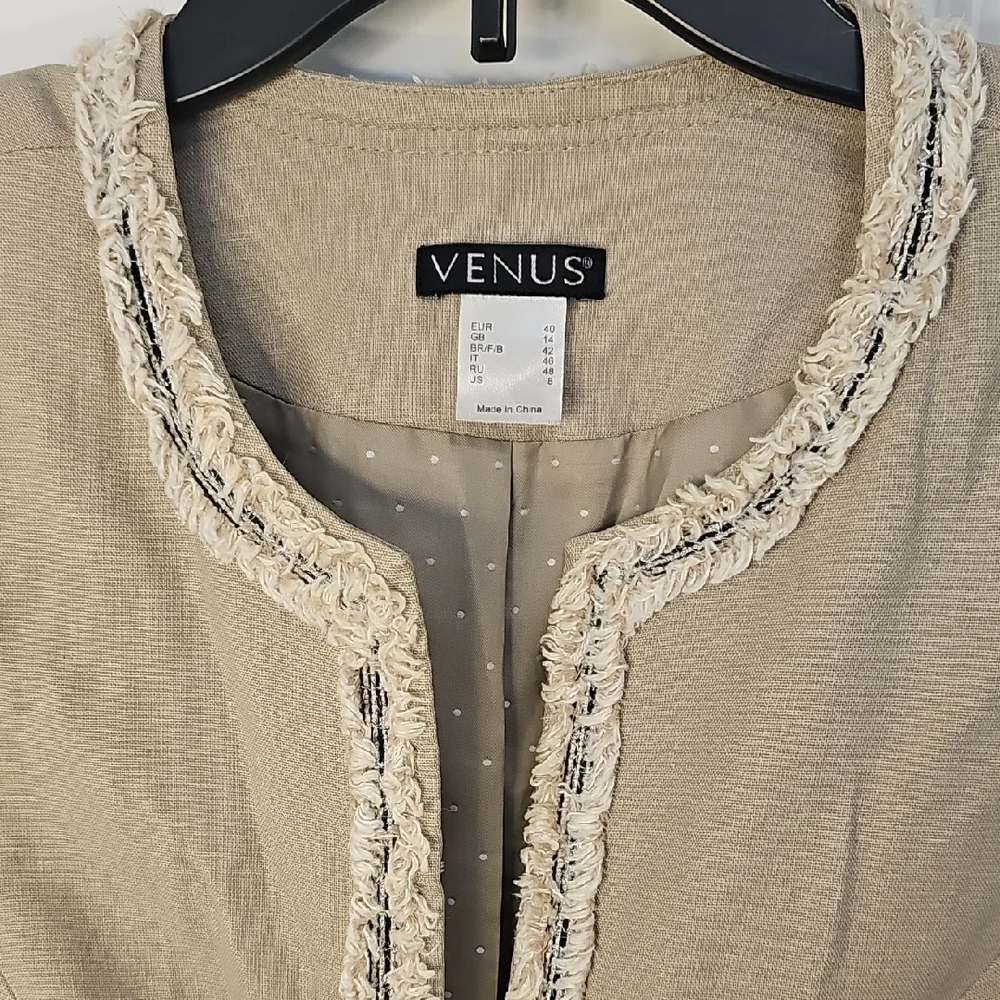 VENUS Women's Beige Blazer with‎ Cream Accents